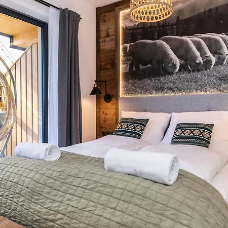 Udanypobyt Modrzejewska 16 *