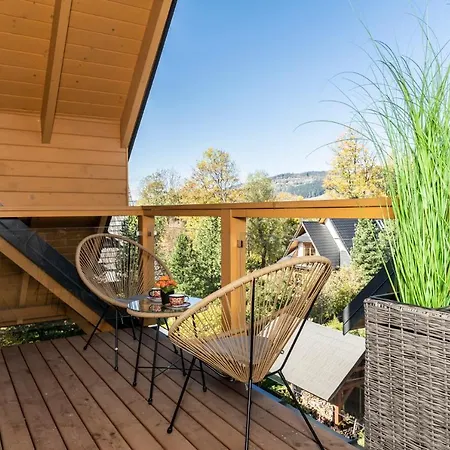 Udanypobyt Modrzejewska 16 *