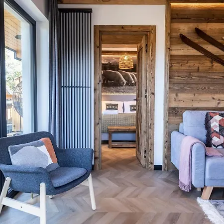 Udanypobyt Modrzejewska 16 *